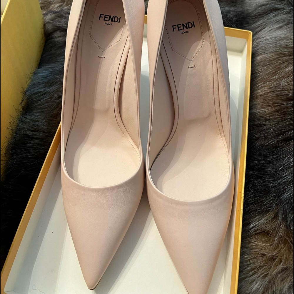 Fendi pumps